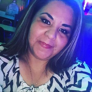 Meet your Posher, Nieves